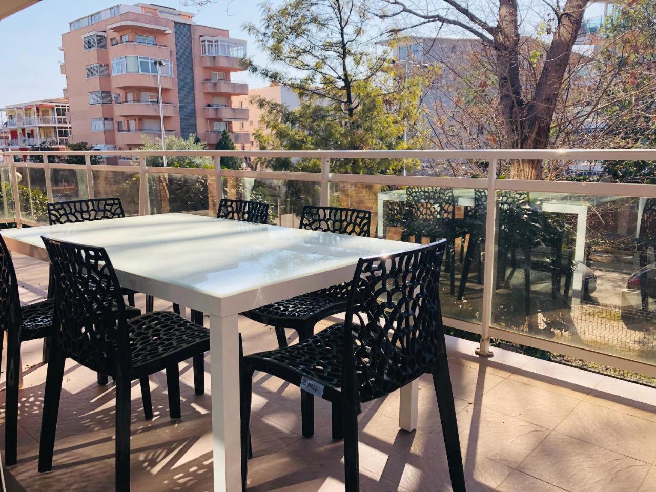 For A Stay Villa Cristal Salou Buitenkant foto